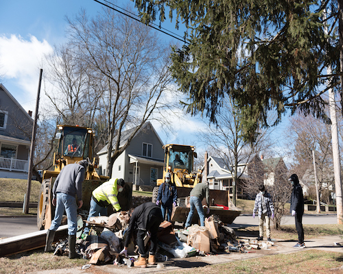 Andrews students, faculty and staff assist with flood clean-up efforts in Niles, Michigan.