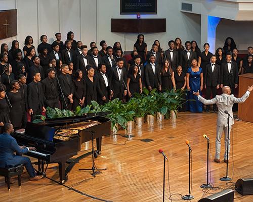Oakwood University Church mass choir of high school students