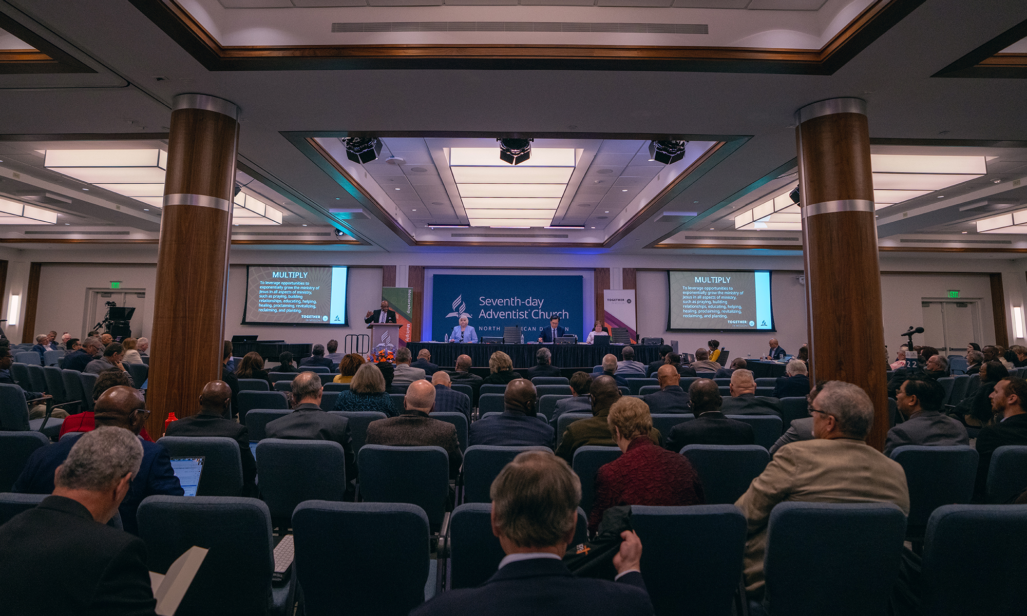 Church leaders and members from the U.S., Canada, Bermuda, and Guam-Micronesia listen to G. Alexander Bryant speak about the division’s strategic emphases – mentorship, media, and multiply – during the year-end meeting.  Photo: Pieter Damsteegt