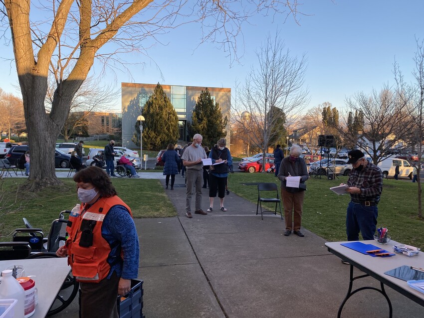 Line outside for Walla Walla vaccination event on Jan. 19, 2021